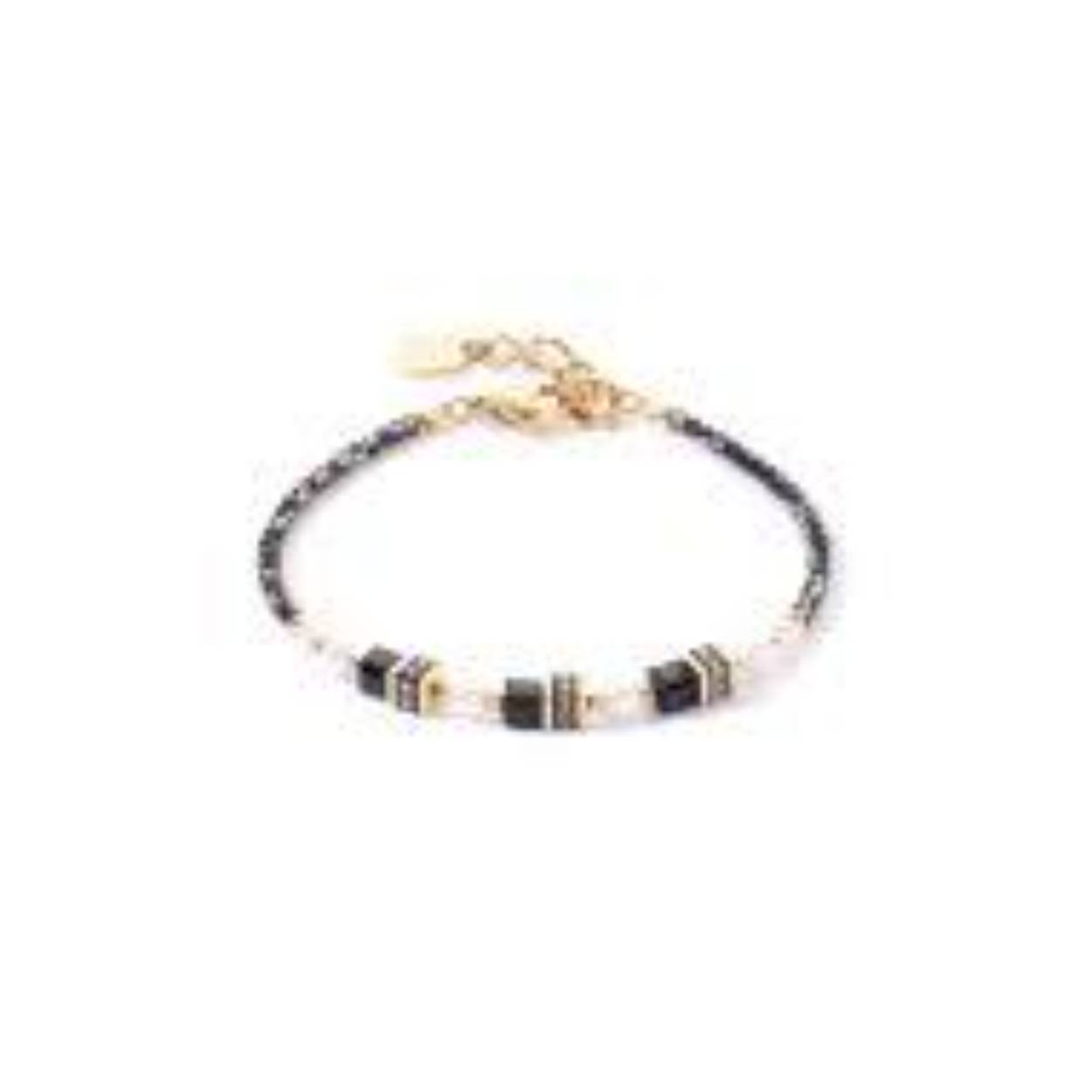 Coeur de Lion armband 4567/10-1300
met parels en swarovski crystals
Maak de set compleet met de bijpassende oorhangers en het collier