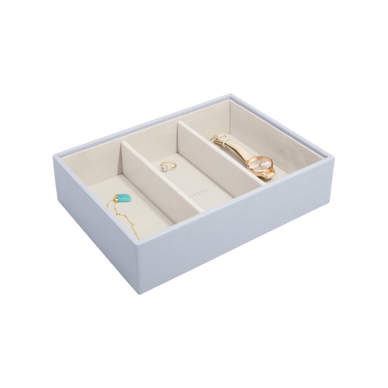 Met deze stapelbare boxen bergt u uw sieraden gemakkelijk op en ziet u in een oogopslag wat u zoekt. TIP: gebruik een TOP box hier bovenop om alles netjes stofvrij te houden