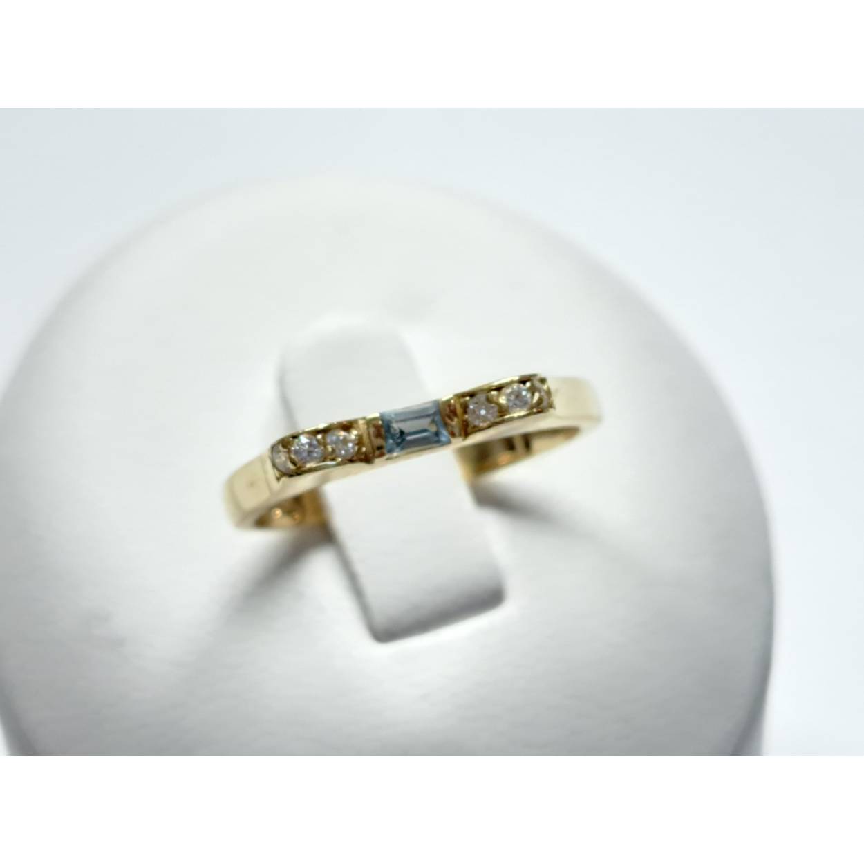 14 Karaat geel gouden ring bezet met briljant/baguette geslepen