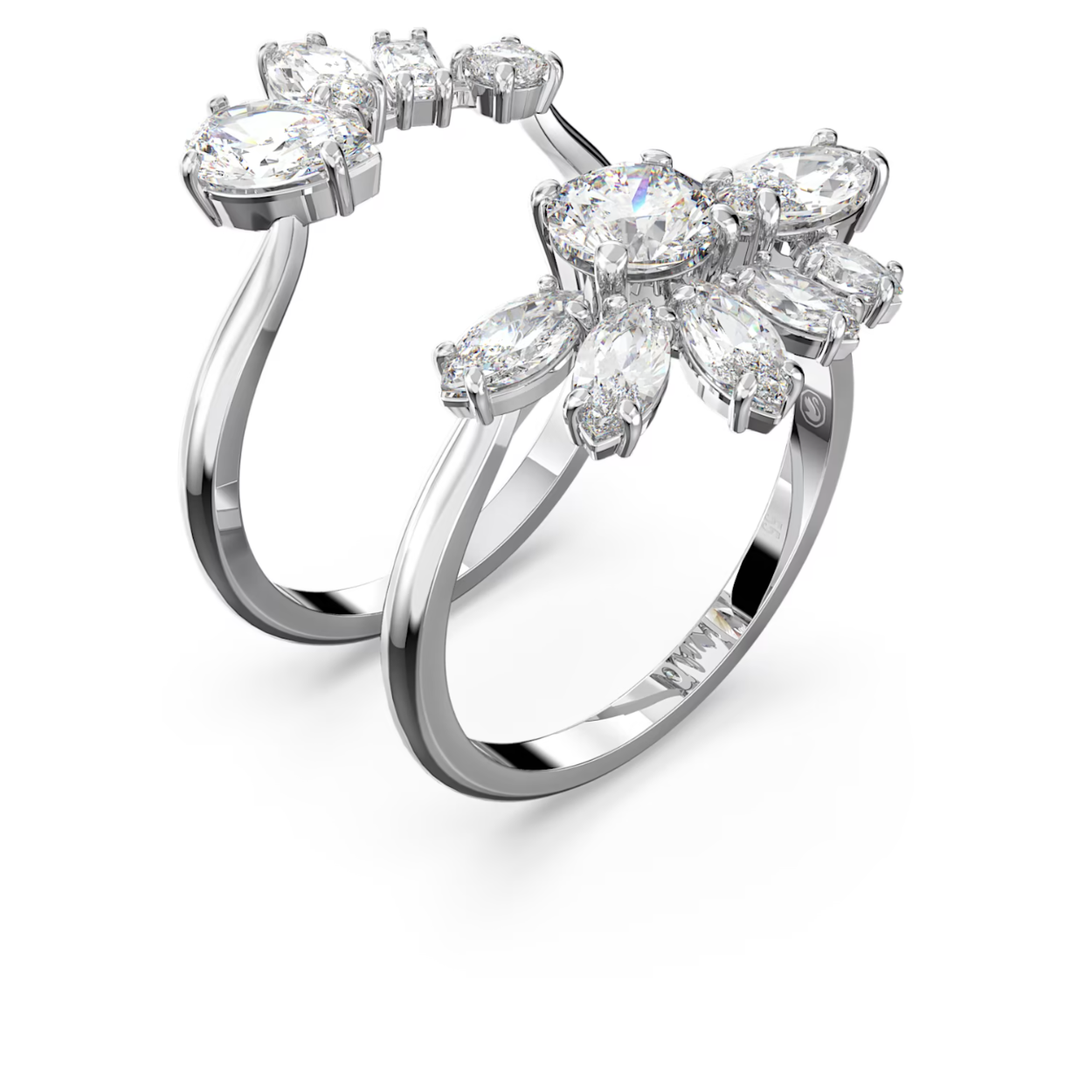 Ga voor bloemen in een modern jasje met deze opvallende Gema-cocktailring. Het sieraad met dubbele band en rodium toplaag bevat heldere stenen met verschillende slijpvormen en heeft een stijlvolle uitstraling. Combineer met andere ringen uit de Gema-lijn voor een ultra-schitterende stijl.