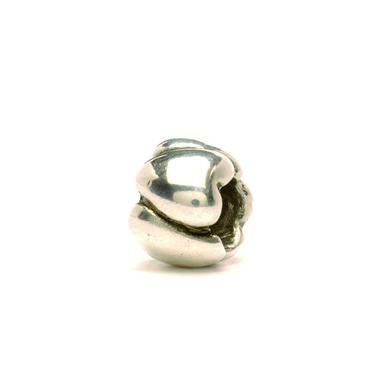 Trollbeads Harten, klein:  Vier harten dicht tegen elkaar, voor die ene speciale persoon.