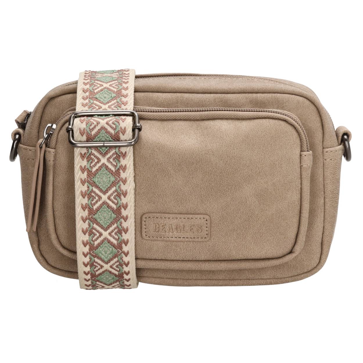 Wow, deze wil je toch hebben! Deze schoudertas is echt de perfecte basic. De tas komt uit de Malaga serie van Beagles. Door het strakke design past de tas overal bij. De te leuke schouderband maakt 'm helemaal af. De schoudertas is ook nog een heel handig, want op de voorzijde zit een telefoonvak. Ideaal dus om te gebruiken. Je shopt de tas in hele mooie, zachte kleuren. Wordt jij ook al helemaal vrolijk van deze mooie schoudertas? 

De eigenschappen van deze schoudertas zijn: 

Hoofdvak met ritssluiting
Telefoonvak en achtervak met ritssluiting
Verstelbare en afneembare schouderband