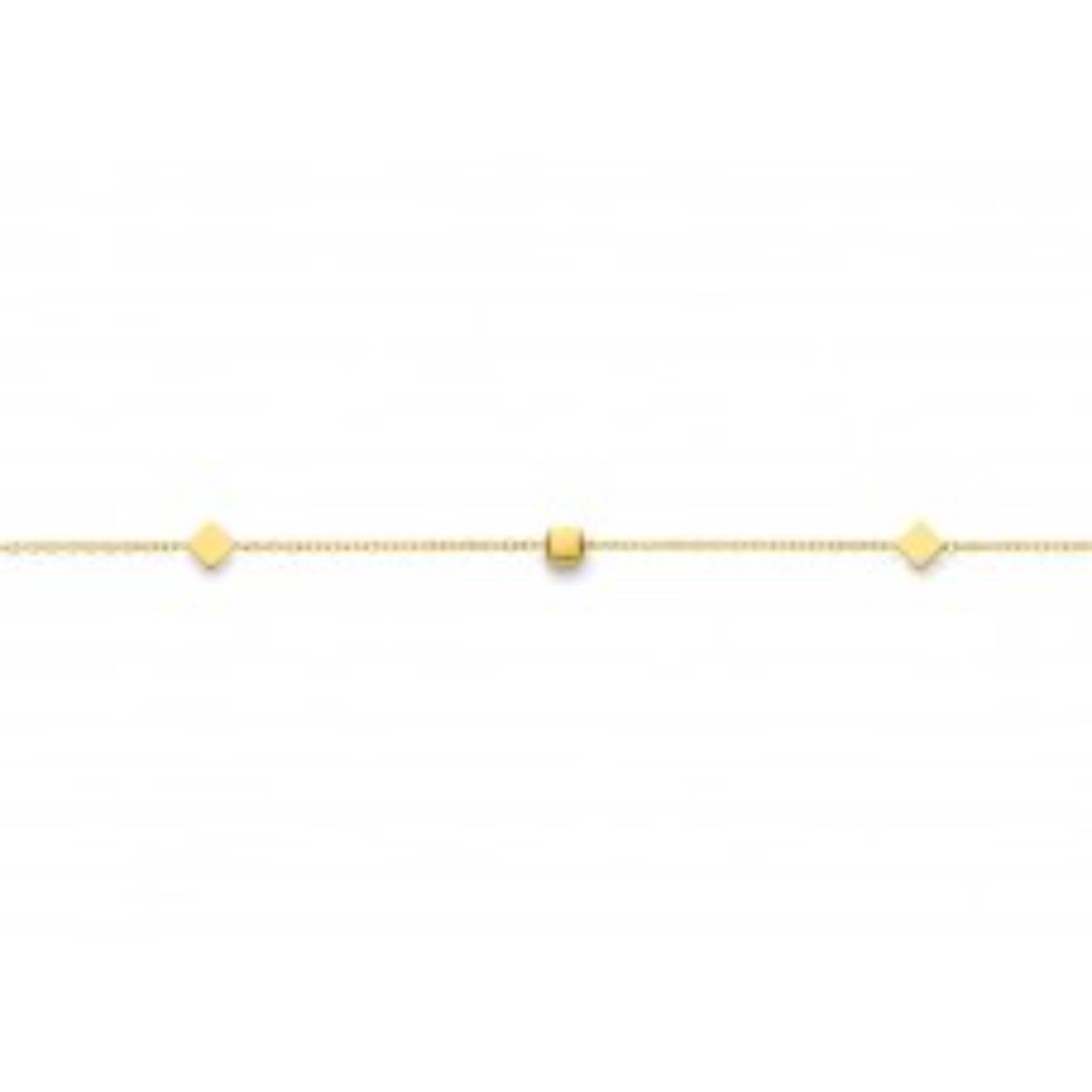 De armband is vervaardigd uit 18 kt, de armband heeft vierkanten en blokjes tussenin.