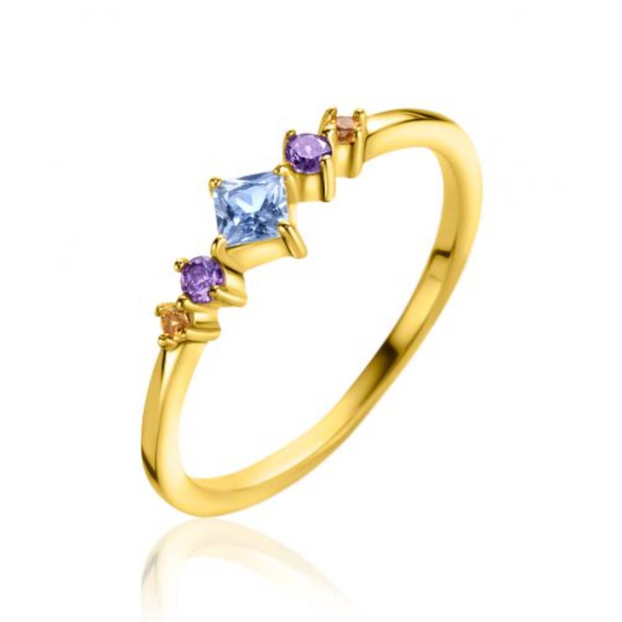ZINZI gold plated zilveren ring met blauw, paars en champagne kleurstenen in ruitvorm. Deze modieuse ring is gemakkelijk te combineren met je andere Zinzi ringen. Vervaardigd van eerste gehalte zilver (925) en extra geelverguld.