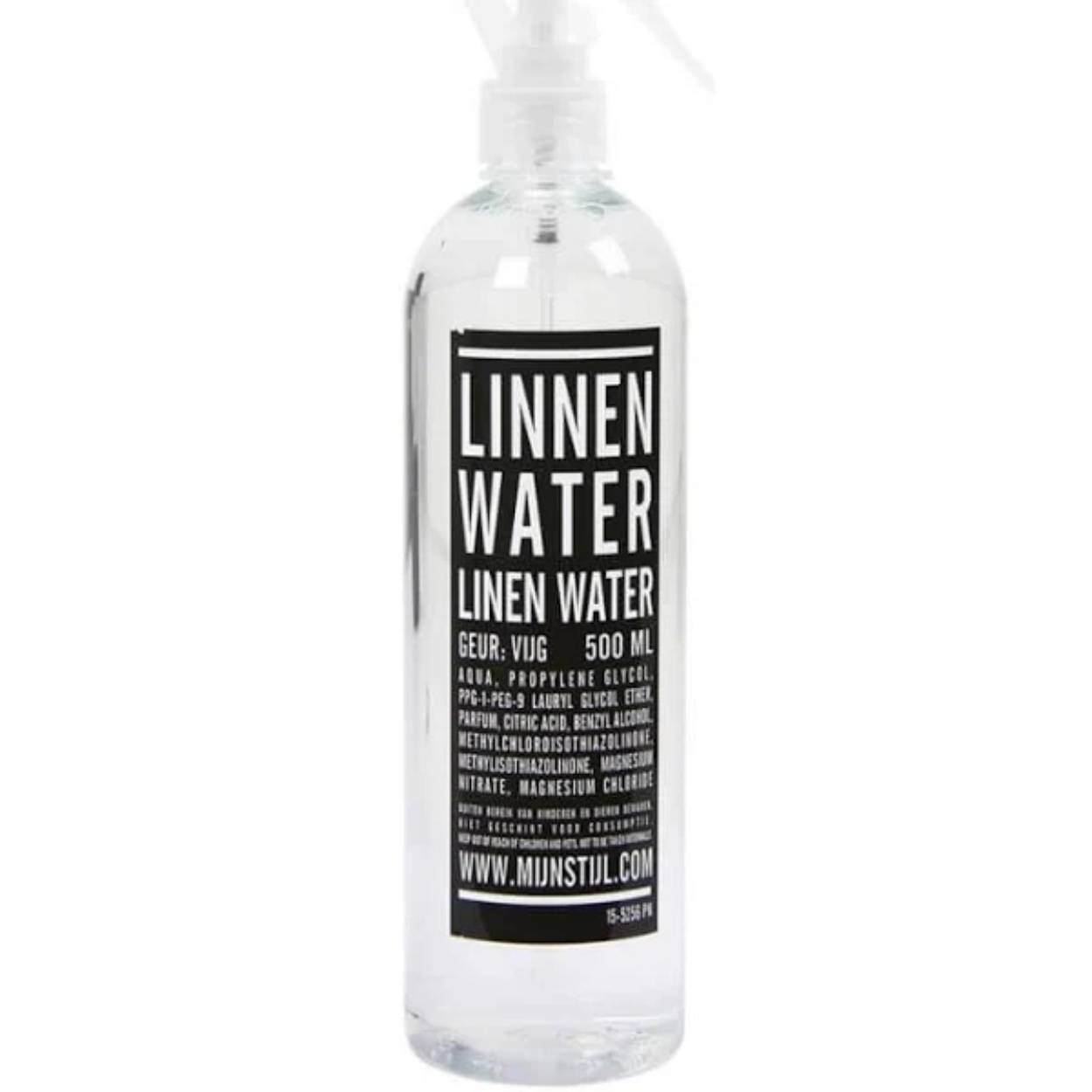 De geur is op waterbasis.
Prachtige stijlvolle fles.
De inhoud van de bed &amp; bodyspray is 500 ML.
Het linnenwater bevat geen alcohol en is net zoals alle andere producten van Mijn Stijl 100% dierproefvrij.