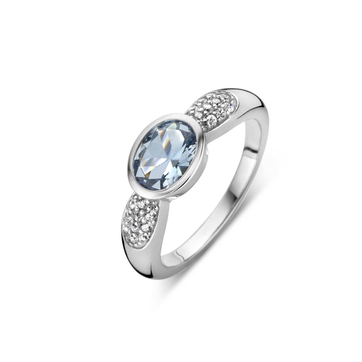 Deze gerodineerd zilveren ring van Rosa di Luca heeft mooie witte en lichtblauwe zirkonia's 