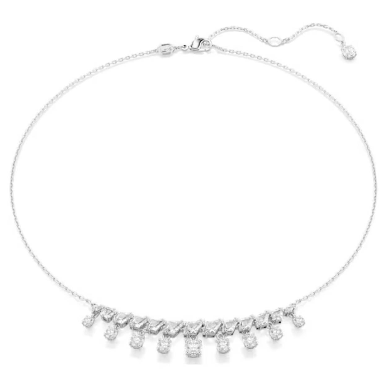 Laat elke look stralen met deze op ijs geïnspireerde ketting. Het ontwerp met rhodium toplaag heeft een kleurverloop van heldere vliegervormige Swarovski Zirkonia die elk versierd zijn met een Swarovski Zirkonia in Round-slijpvorm die eronder hangt. Dit winterse sieraad met karabijnsluiting is een perfect voorbeeld van Swarovski’s precisieslijpwerk en meesterschap van licht. Draag het samen met een paar oorbellen in sneeuwvlokjesvorm uit dezelfde Idyllia-lijn.

