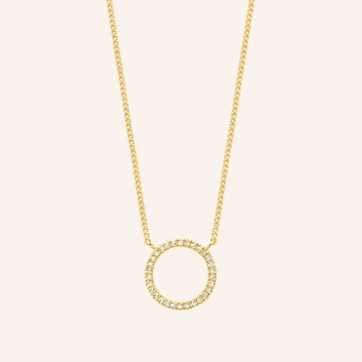 Classy girls, dressed up to the nines, wear this stunning Mars necklace. Elegant in every single way, this little marvel is hand set with 30x white diamonds along its contour.


Ref: M2111 | Necklace | 925 Sterling Silver | 11.60 x 1.40 mm | White Diamond: 30pc