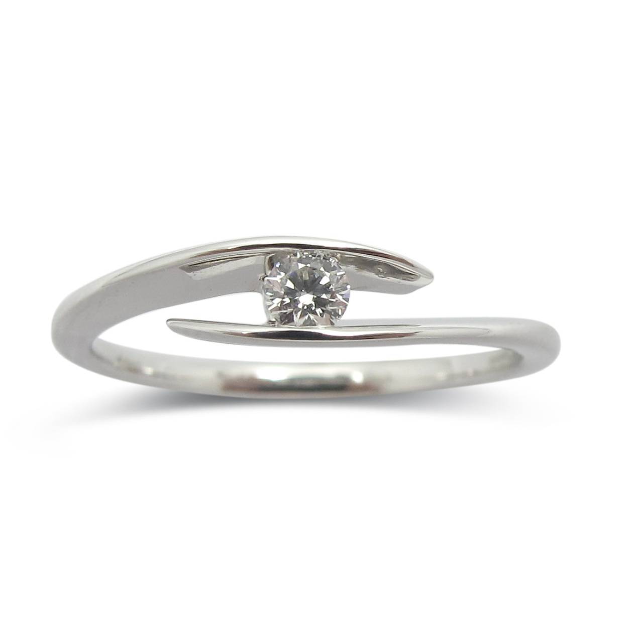 14k witgouden slagring met een diamant van 4mm, 0.25 crt