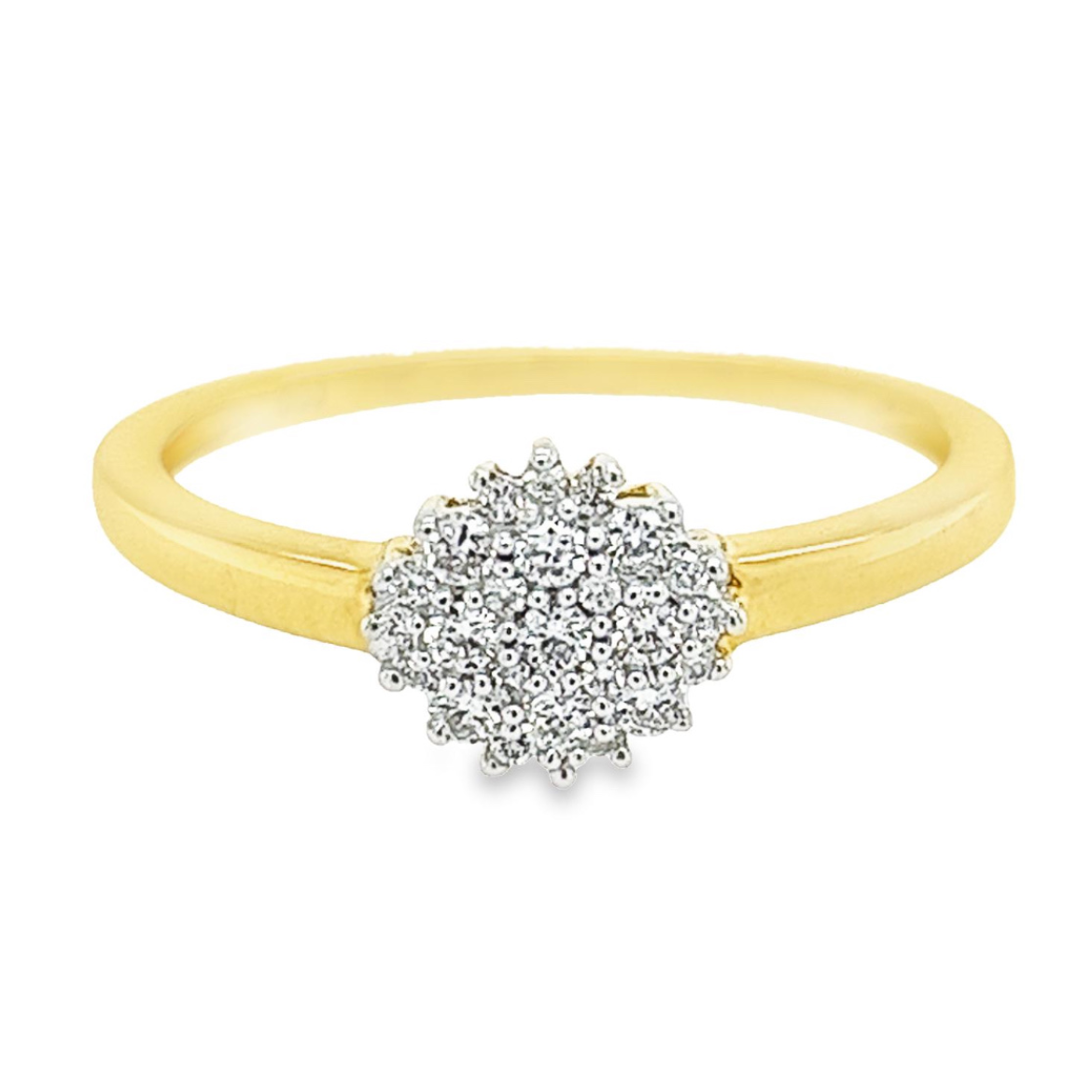 Deze geel gouden entourage ring heeft een werkelijk schitterende uitstraling. De meerdere briljant geslepen diamanten zorgen voor deze prachtige schittering. Het totaal karaat gewicht is 0,25 en de briljanten zijn van mooie kwaliteit met zuiverheid SI1. De zetpoten zijn van bovenaf witgoud van kleur waardoor de briljant schittering extra mooi wit van kleur is.