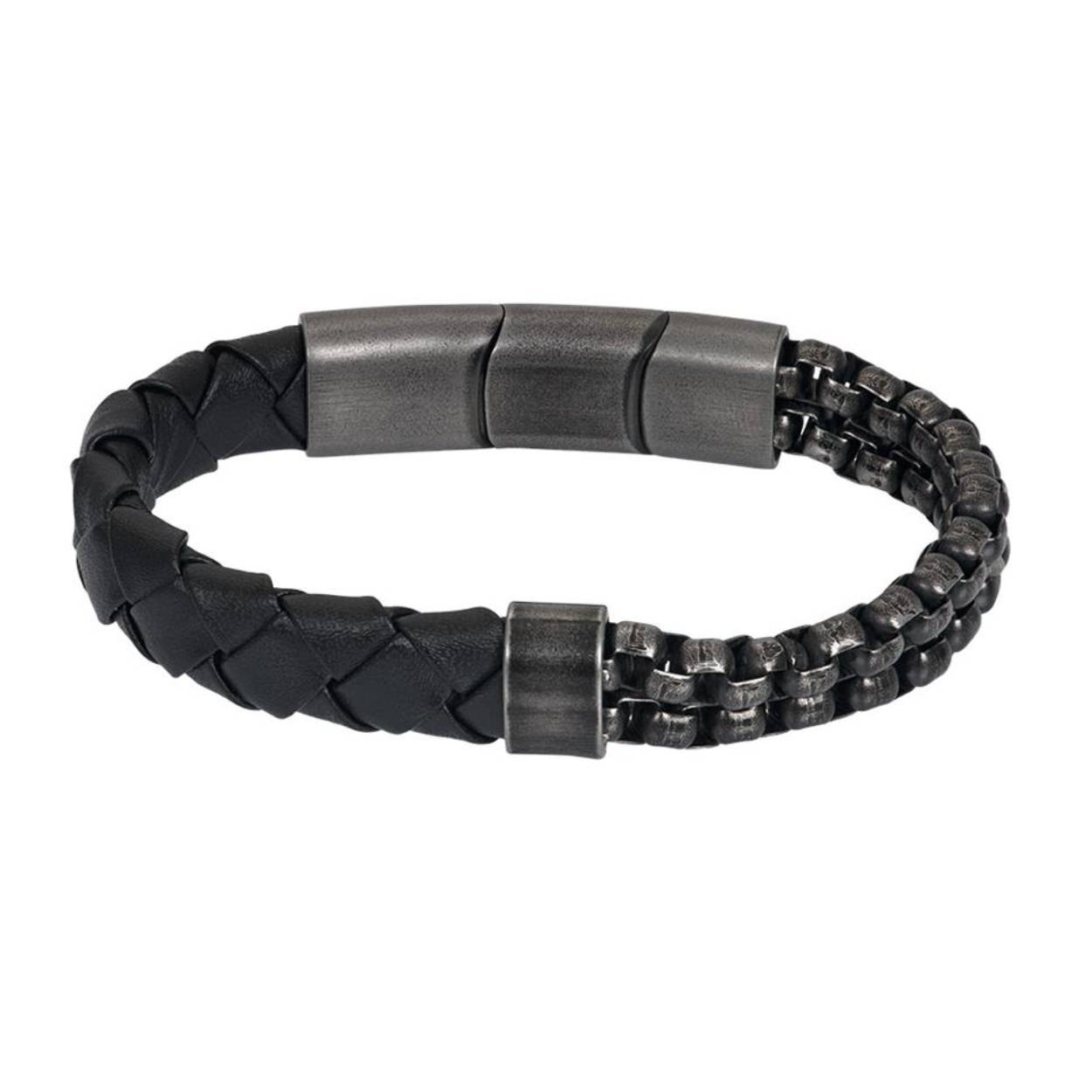 De iXXXi MEN armband Felipe bestaat uit een combinatie van stainless steel met een antiek kleurige plating en genuine leather. De bracelet bestaat voor de helft uit een gevlochten design van zwart leer en de andere helft bestaat uit een dubbele schakel van staal. Bracelet Felipe is voorzien van een rechthoekige, antiek zilverkleurige sluiting gemaakt van stainless steel.