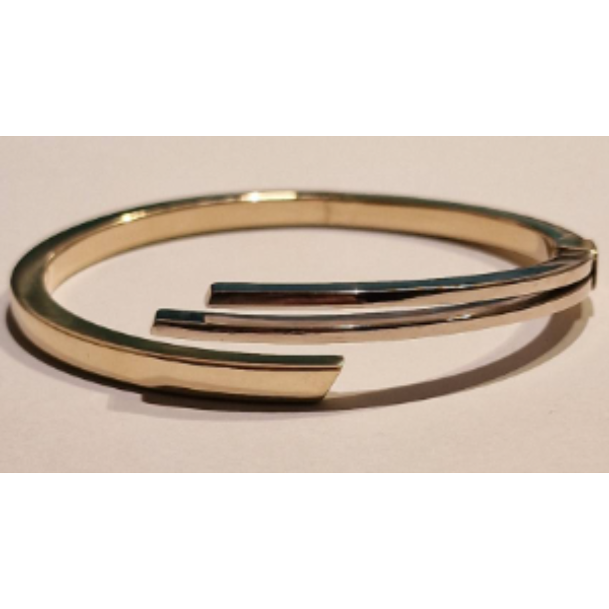 14k geel en witgouden bangle