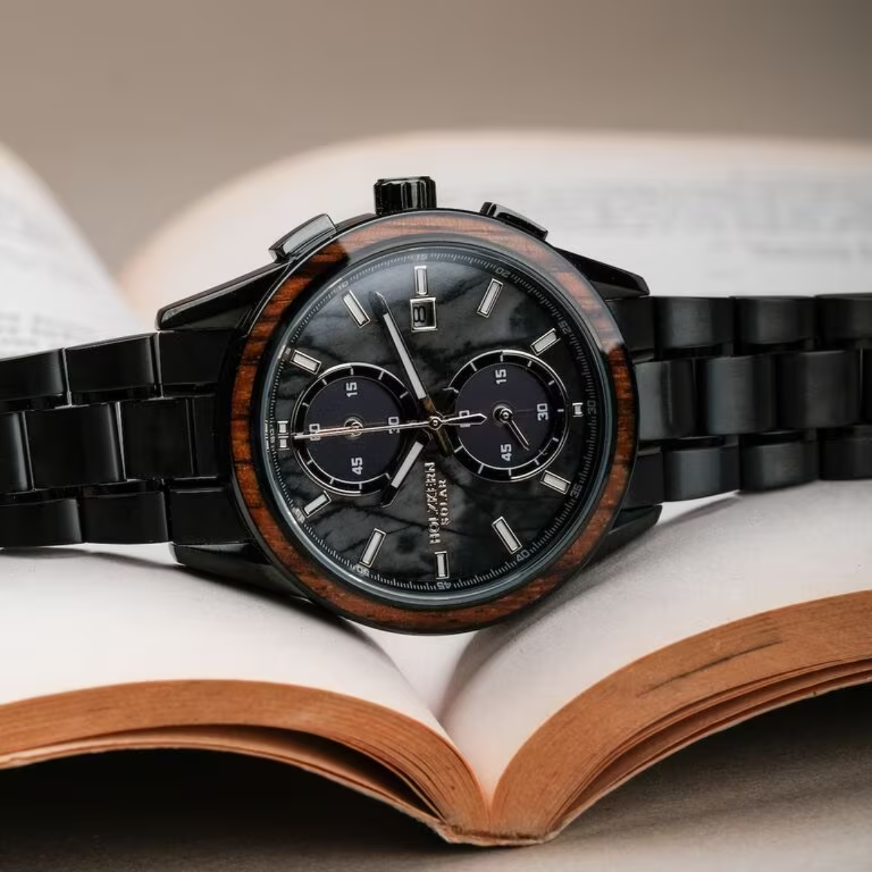 holzkern Horloge Endowment (marble/zebrawood)