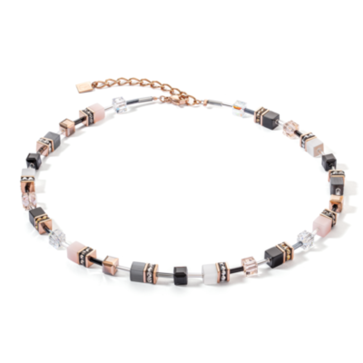 GeoCUBE® Iconische ketting roségoud zacht: zachte roos ontmoet luxe roségoud Trakteer uzelf op een sieraad dat pure elegantie en tijdloze stijl belichaamt - de GeoCUBE® Iconische ketting roségoud zacht. Deze ketting combineert de zachte tinten van roze gekleurde blokjes met de warme glans van roségoud om een onvergelijkbaar stijlvol accessoire te creëren. De subtiele kleuraccenten voegen een subtiel, vrouwelijk tintje toe aan je outfit, perfect voor dagelijks gebruik en speciale gelegenheden. Deze ketting is de ideale keuze voor iedereen die een vleugje luxe wil toevoegen met een moderne twist aan zijn garderobe.