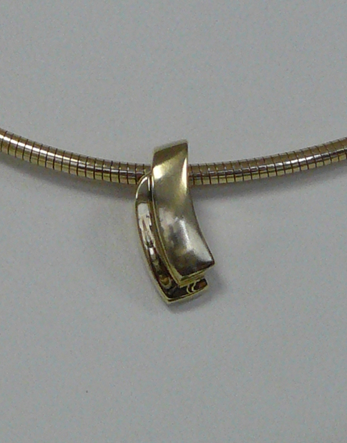 Gouden Fantasie hanger mat/glans