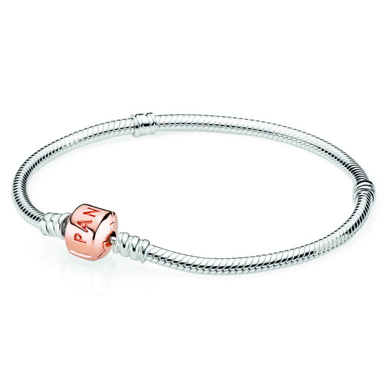 pandora armband met rose sluiting. 
armband is 19 cm