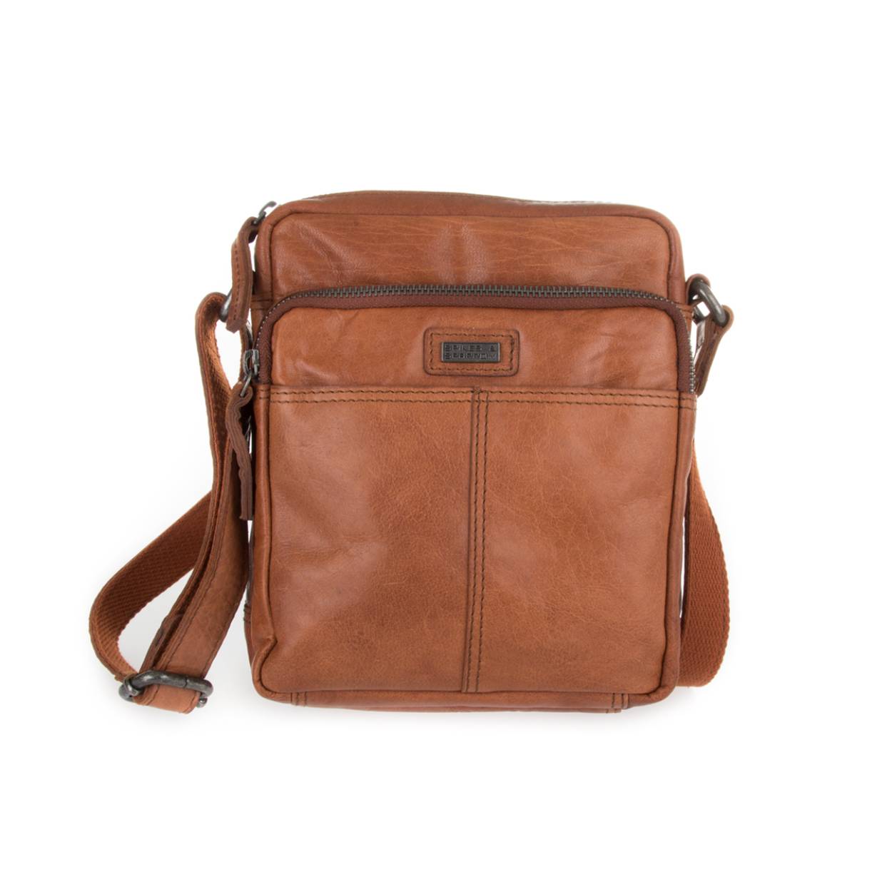 Deze stoere cross body tas is gemaakt van ons bronco leer. De verschillende vakken zorgen er voor dat je jouw spullen goed en georganiseerd kan opbergen en zo makkelijk terug kan vinden.

Kleur: brandy
Afmetingen: 18 x 5 x 22 cm
Materiaal: bronco leer
Exterieur: hoofdvak met rits, voorvak met rits, achtervak met rits, insteekvakje met magneetsluiting
Interieur: ritsvakje, insteekvakje, pennenlusjes
Hengsels en banden: vaste verstelbare band

Garantie: 2 jaar