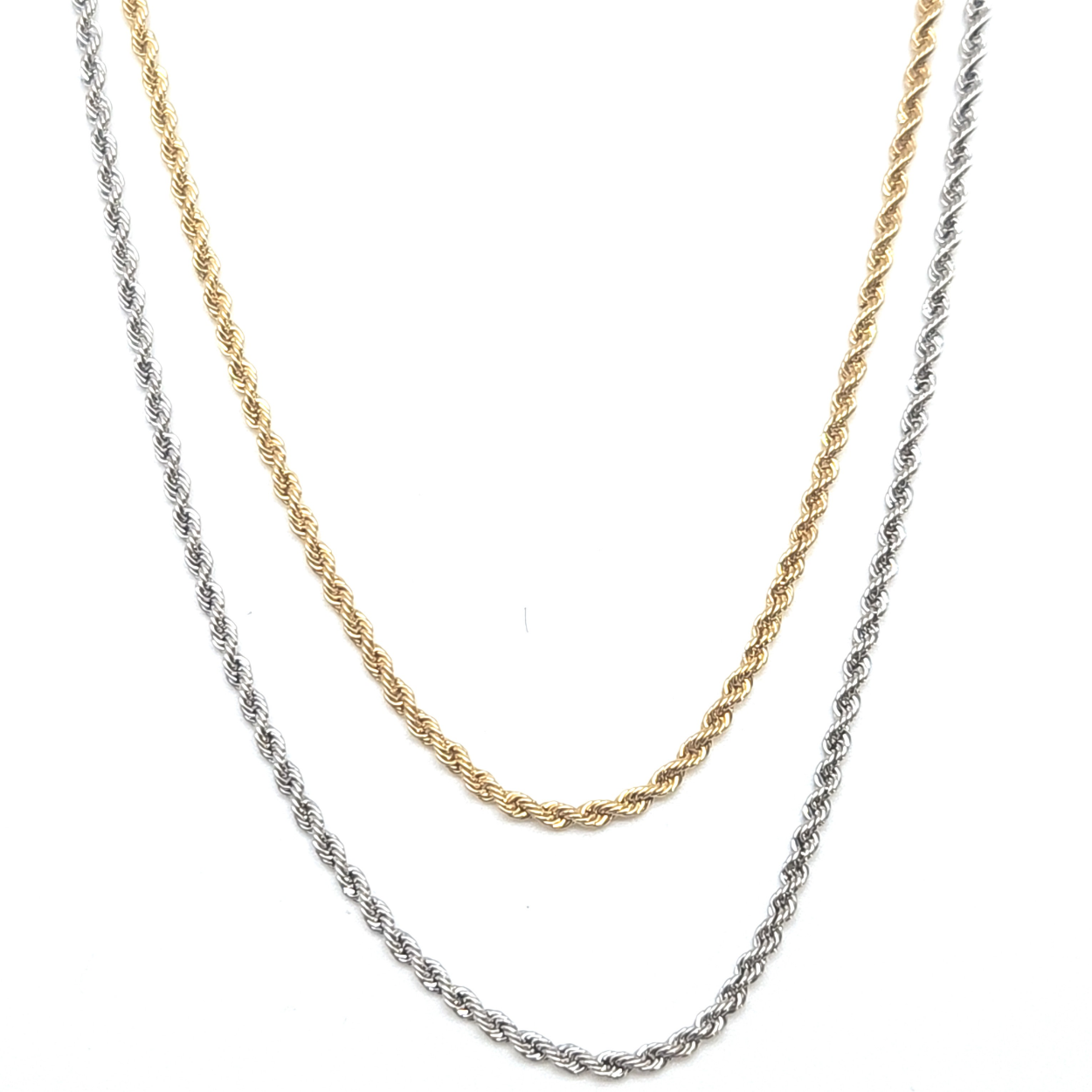 Deze prachtige 14 Karaat vossenstaart dubbele ketting is heel uniek!
Het is een Bi colour, dat houdt in dat de ketting uit geel en wit goud bestaat en is heel speciaal en geeft een warm gevoel! Mooi ook om als een geschenk aan iemand te geven! ketting is 50 cm lang.