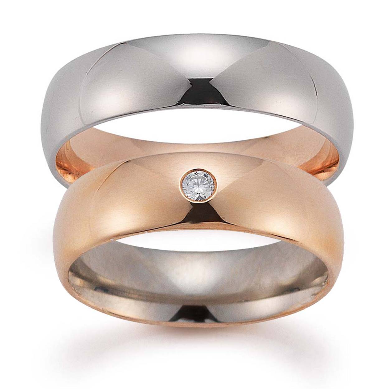 585 bicolor trouwringen r/w 6mm breed. de damesring is gezet met 0.05ct briljant
Prijs is op aanvraag