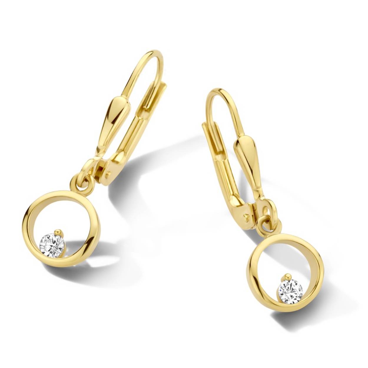 18 kt gouden oorhangers met zirkonium
Afmetingen: 21mm x 7mm
De prijs kan variëren naargelang de goudprijs