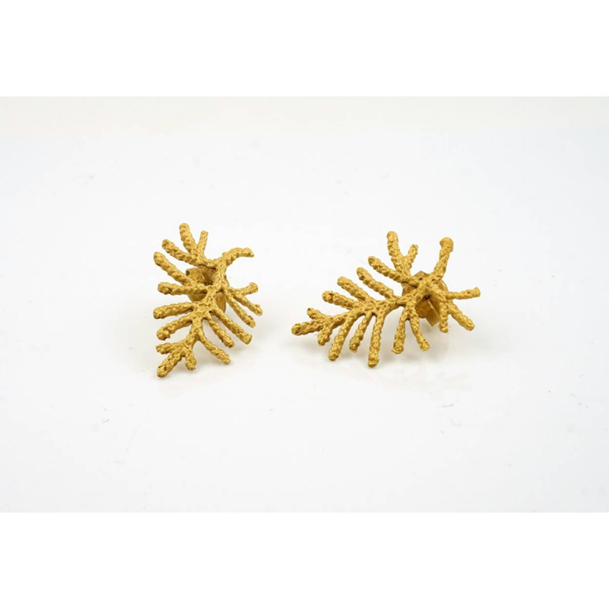 Vegan earring in verguld zilver