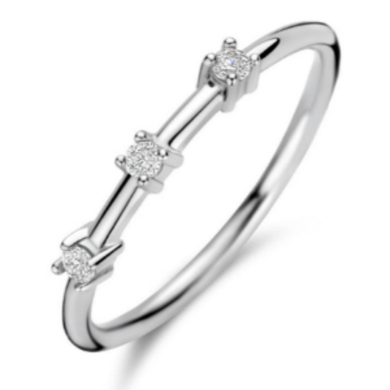 Gerhodineerd 925 zilveren ring met zirkonia. De ring heeft een breedte van 2.5mm.