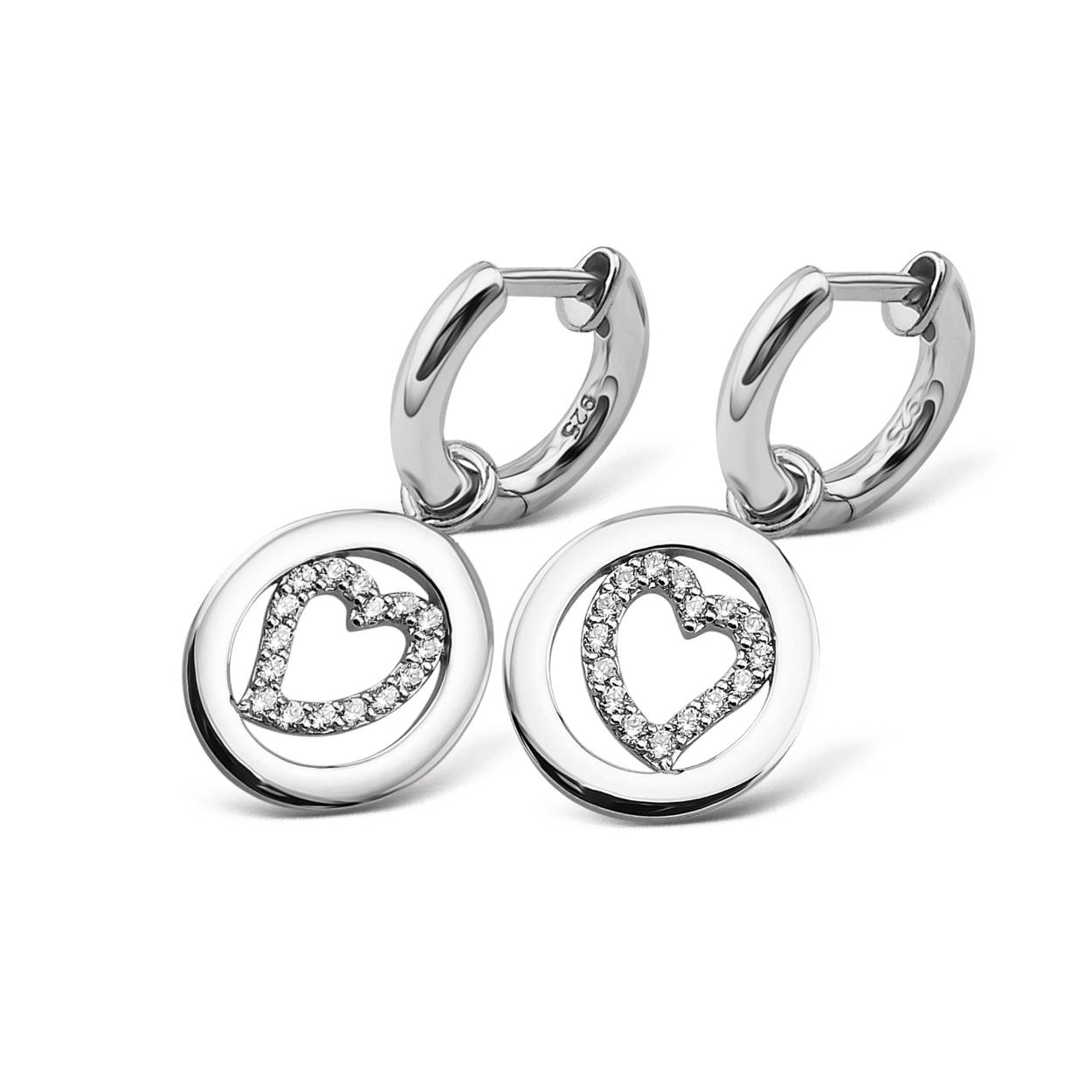 Scoor nu snel deze leuke oorringen met sparkling hart van Jwls4u! Erg leuk als 2e of 3e oorbel. Kijk voor leuke combinaties met studs en oorhangers op deze site en maak je eigen Ear party. Deze oorringen zijn gemaakt van 925 gerodineerd zilver, dus je zal er lang plezier van hebben. 