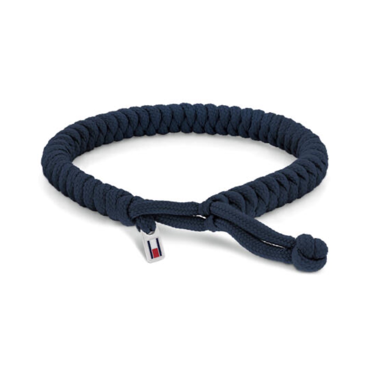 Tommy Hilfiger Jewels TJ2790592 Armband Heren Nylon 19cm
Deze armband van Tommy Hilfiger uit de jewelry serie AXEL met nr: TJ2790592 is een opvallend model. De blauwe gevlochten nylon heren armband heeft een aparte treksluiting. Aan de armband hangt een plaatje met het Tommy logo en de lengte is 19cm. Ook leuk te combineren met andere sieraden van Tommy Hilfiger.

Het merk:
Tommy Hilfiger is wereldwijd één van de grootste designer lifestyle merken en is internationaal bekend om haar classic American cool stijl. De sieraden zijn voor dames en heren met een eigen stijl, die niet bang zijn om dit aan de wereld te laten zien.

Specificaties:
- Nylon armband blauw
- Gevlochten met knoopsluiting
- Lengte 19cm
- Heren sieraad
