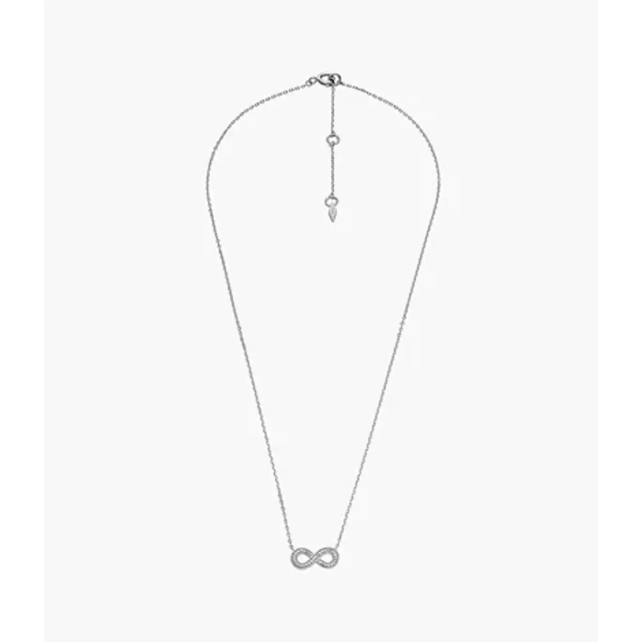 Deze luxe dames ketting in een trendy zilverkleur is ideaal om te combineren door de sprankelende gepolijste afwerking. Een fashionable accessoire voor elke gelegenheid. De ketting is heel leuk te dragen samen met de bijpassende oorbellen en het bijpassende armbandje. 