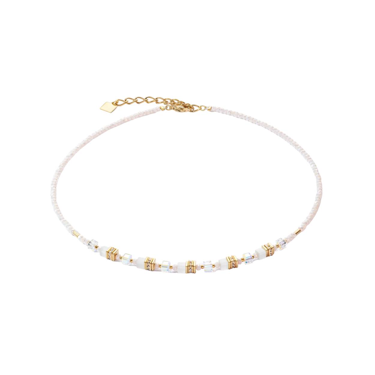 Dit is een collier van het merk Coeur de Lion gemaakt voor dames.