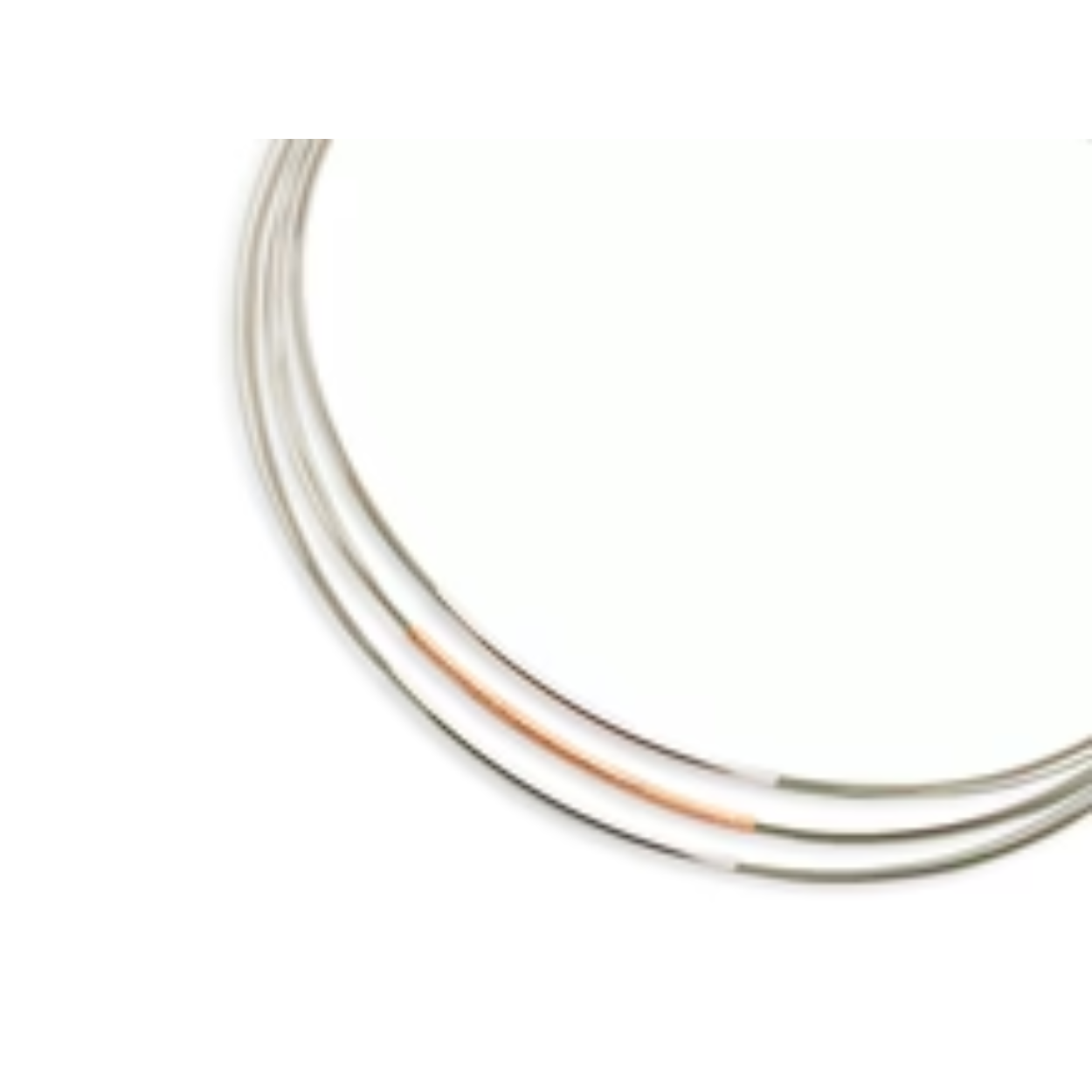 Tripple Round rose necklace J0023