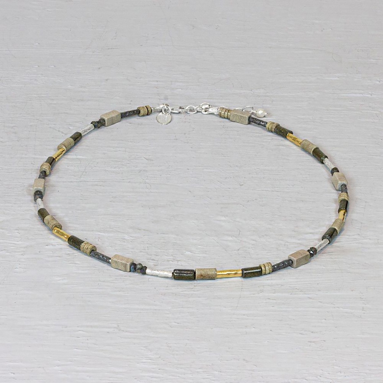 Combineer de sieraden van Jéh Jewels voor een complete look!