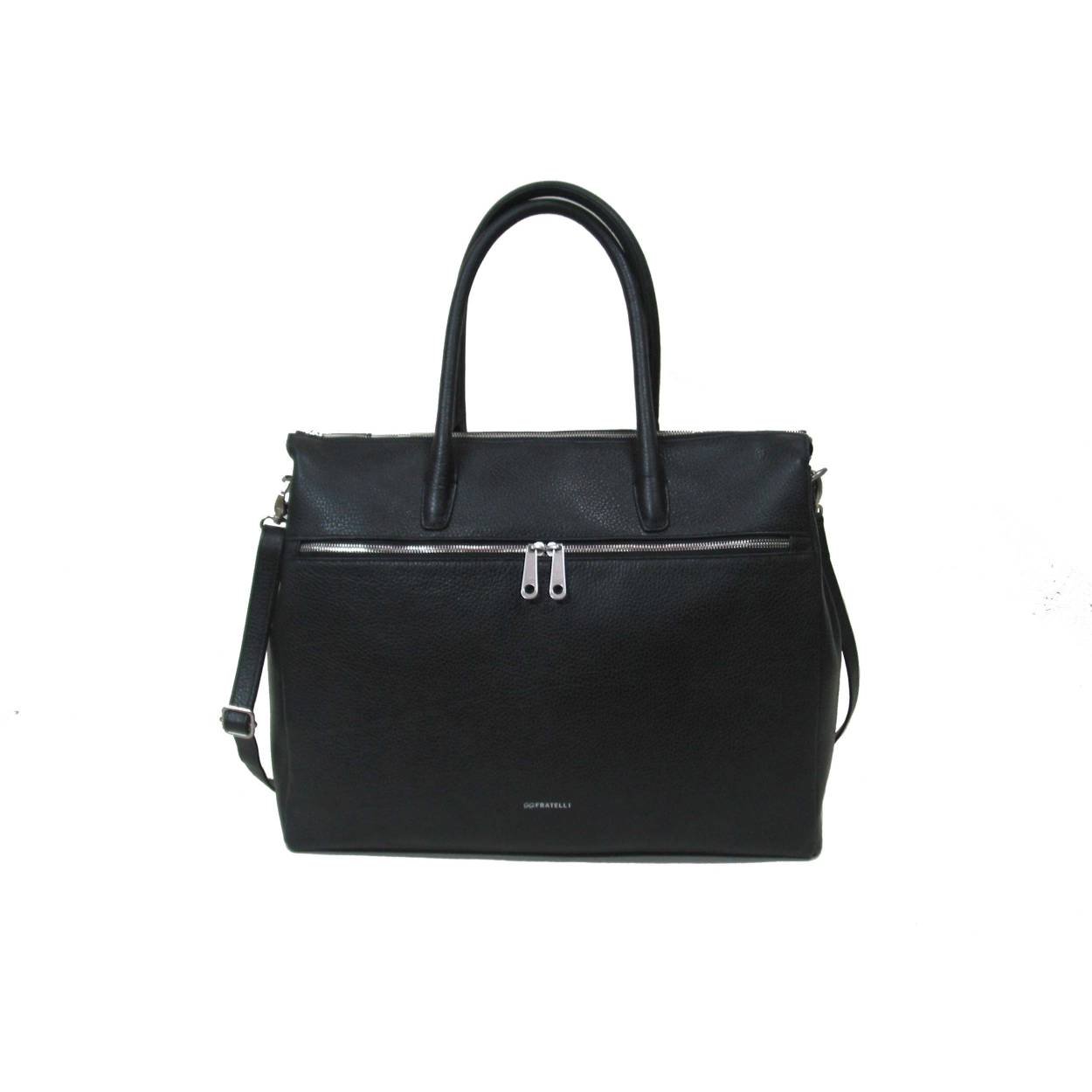 Prachtige elegante businesstas ROM8007 van GiGi Fratelli. Deze tas is een maatje groter dan haar zusje de ROM8006. Voor de hedendaagse vrouw. Zeer elegant. De tas is gemaakt van zacht en soepel leer en is afgewerkt met zilverkleurige details. Geschikt voor een 15,6 inch laptop + iPad vak, voldoende ruimte voor overige zakelijke items. De tas heeft twee stevige handvatten zodat de tas ruim op de schouder te dragen is. De tas heeft als extra een lange verstelbare schouderband.

-Twee handvatten
-Voorvak met ritssluiting
-Hoofdvak met ritssluiting
-Rits tussenschot
-sleutelkoord
-3 creditcard vakjes
-4 pennenlussen
-2 insteek vakken
- 15,6 inch laptop vak
- iPad vak
Achtervak met ritssluiting
Verstelbare en afneembare schouderband

1 jaar garantie.