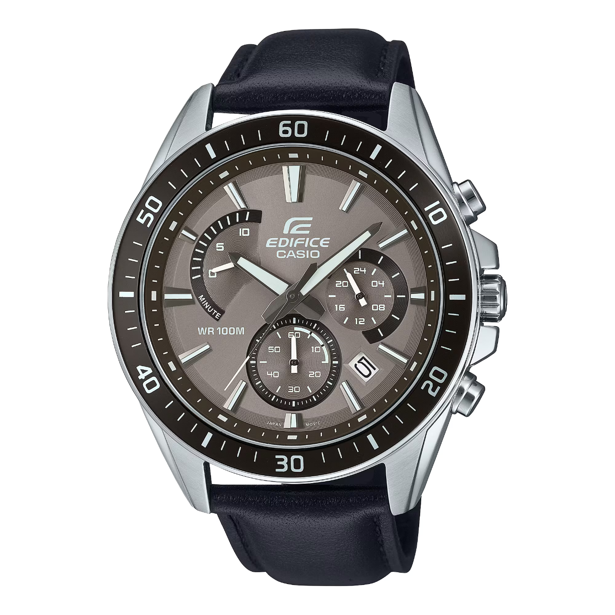 Kies voor stijl met een klassieke EDIFICE-chronograaf met grote kast en opvallend, gedetailleerd ontwerp.

Het zwarte bandje van echt leer is gecombineerd met een lichtbruine wijzerplaat voor een elegant-ontspannen uitstraling.