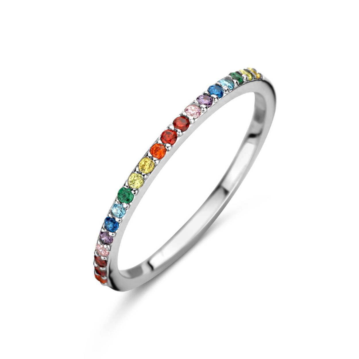 Gerhodineerd 925 zilveren ring uitgevoerd met een gekleurde zirkonia rij. De ring heeft een breedte van 1.5mm.