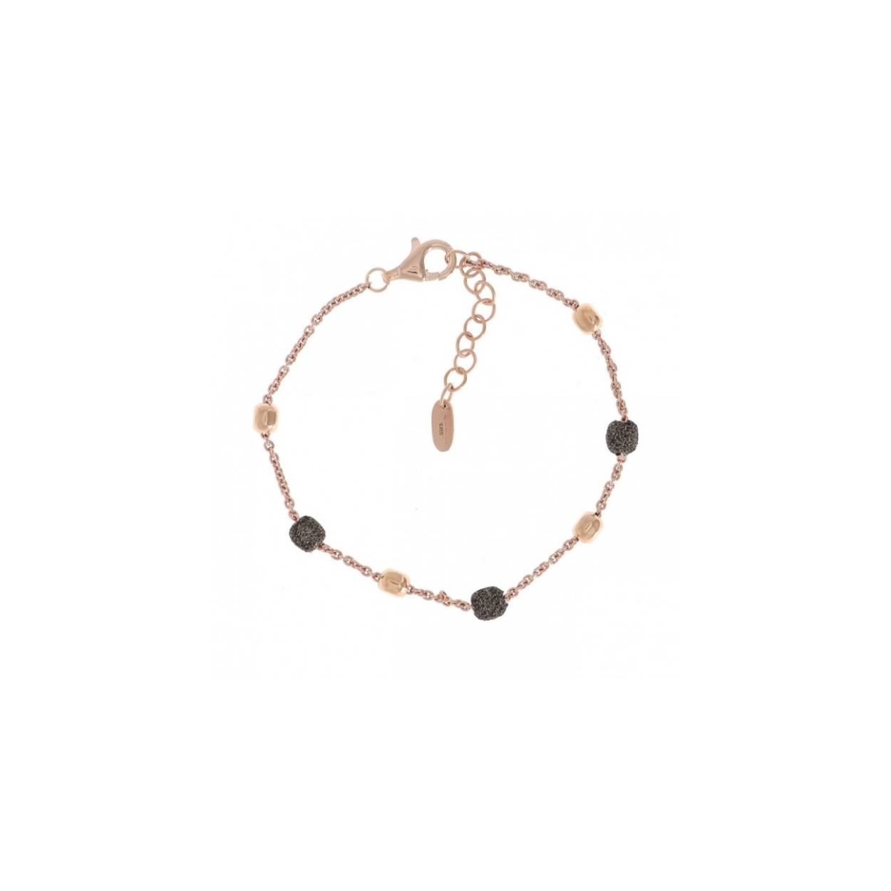 Deze armband is van het merk Pesavento. Het is een damessieraad gemaakt van zilver . De armband is roze van kleur.