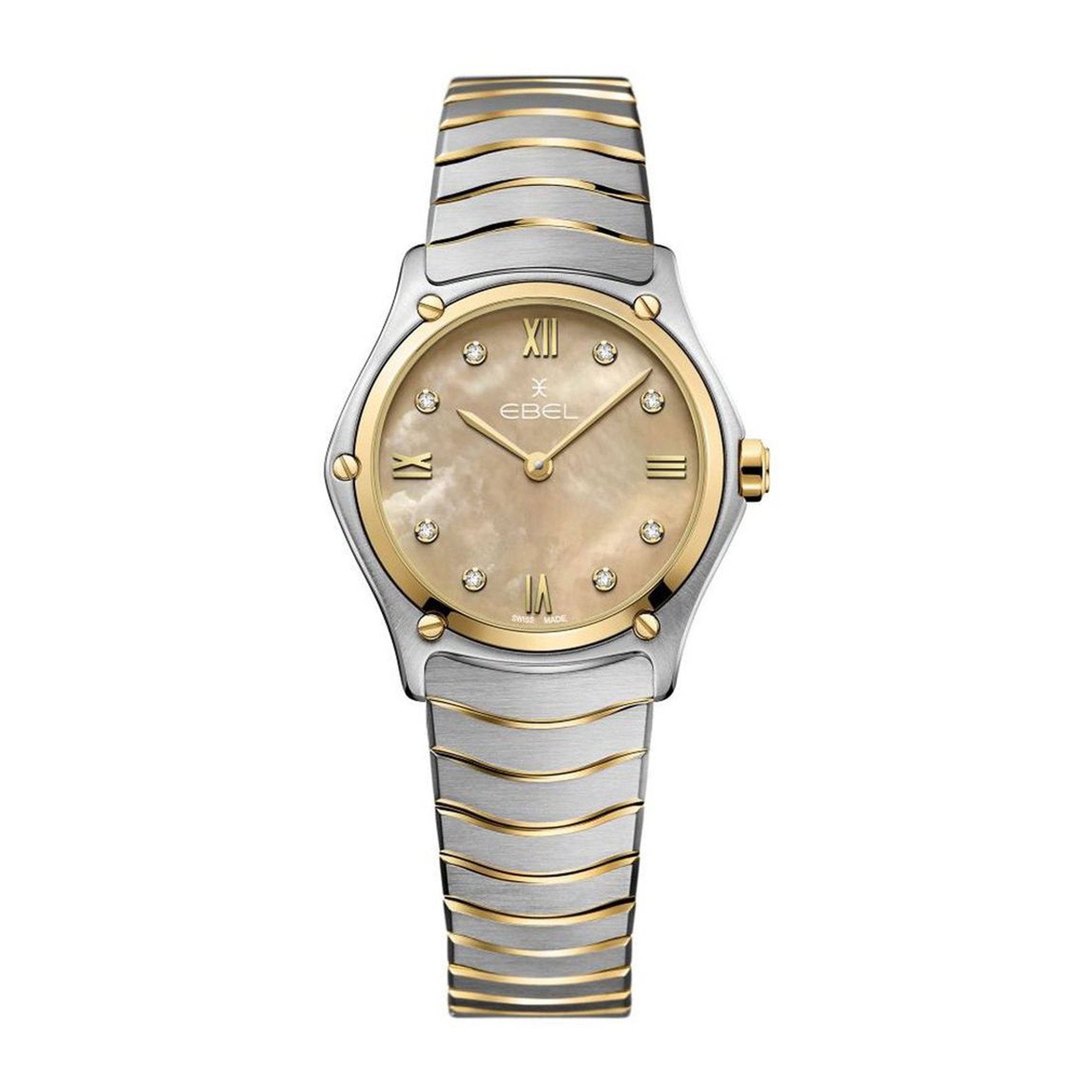 Deze Ebel Sport Classic heeft een beeldschoon parelmoer wijzerplaat met briljanten index en goudkleurige wijzers. De horlogeband is gemaakt van edelstaal gecombineerd met 18 karaat geelgoud. Ook in de horlogekast en schroeven zit 18 karaat goud verwerkt, de kast heeft een diameter van 29mm.