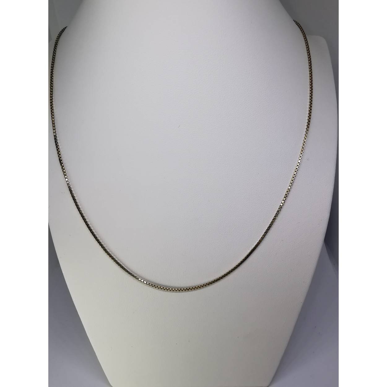 14 karaat geel gouden Venetiaanse schakel collier

3.8 gram
44 cm lang