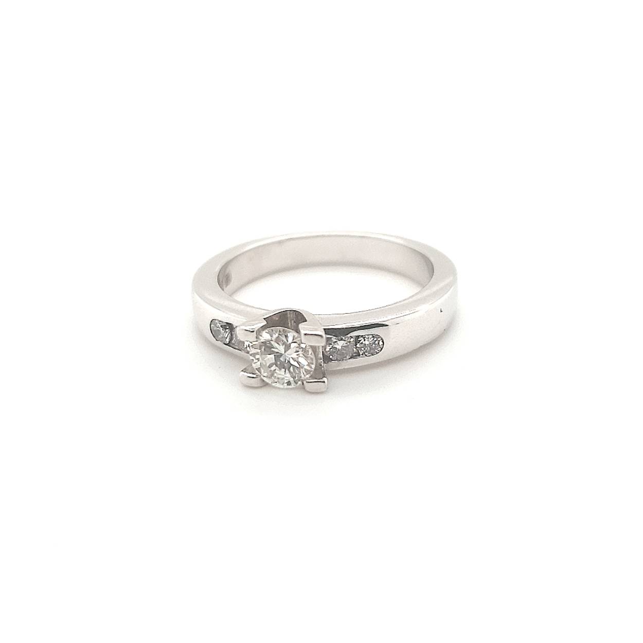 Witgouden ring met 0.45ct briljant
