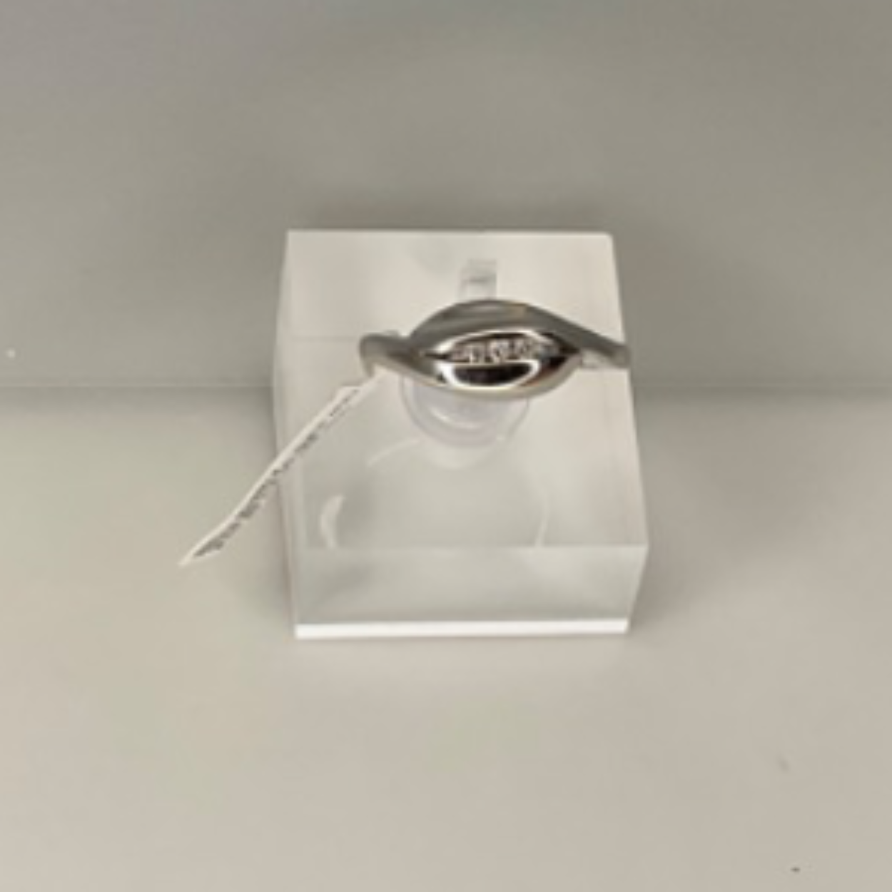 Zilveren ring met 0.06 crt diamant maatvoering
