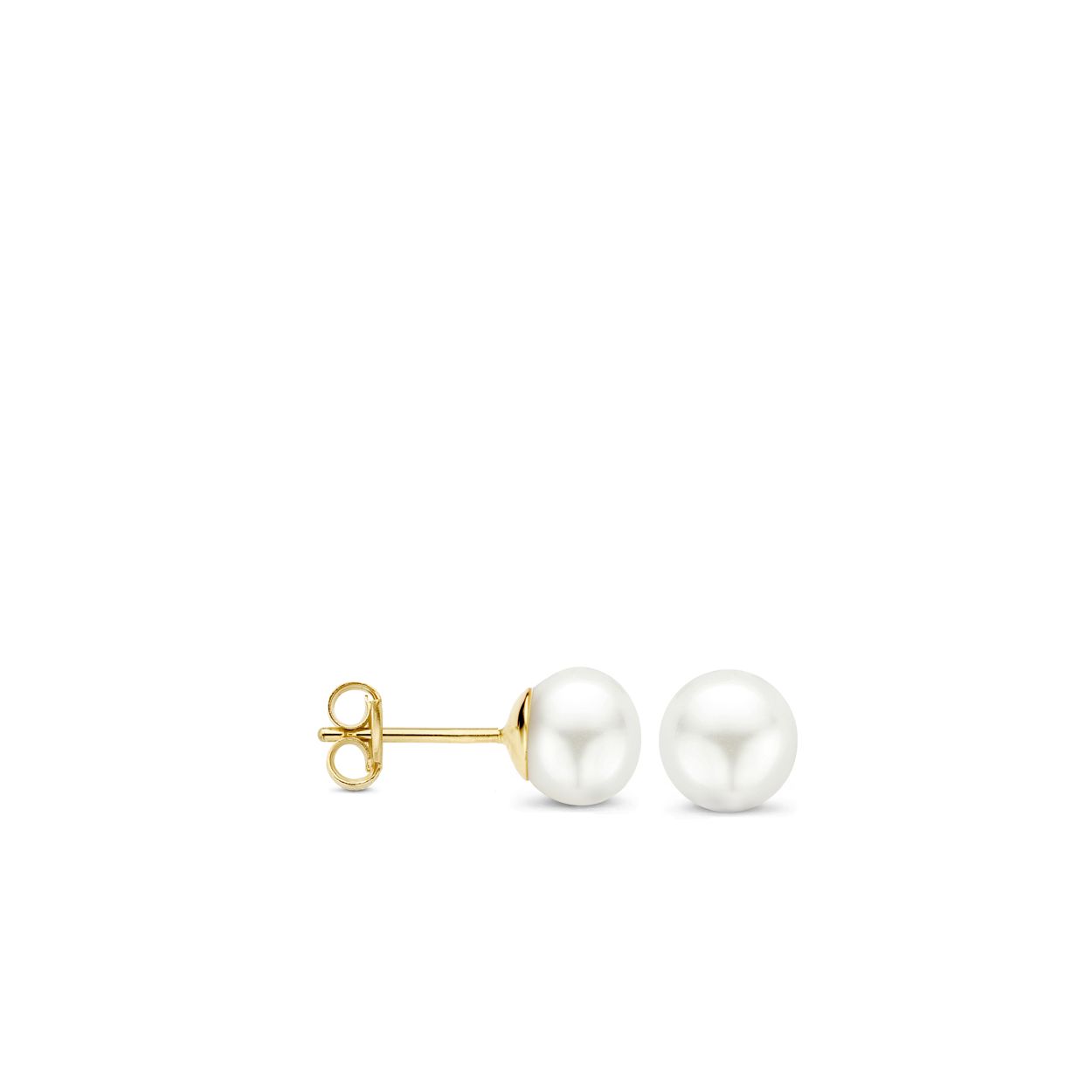 Deze klassieke ronde pareloorbellen zijn gemaakt van 14k geelgoud en hebben een doorsnede van 7 mm. Voor een tijdloze uitstraling zijn ze goed te combineren met andere (parel)sieraden uit onze collectie. 