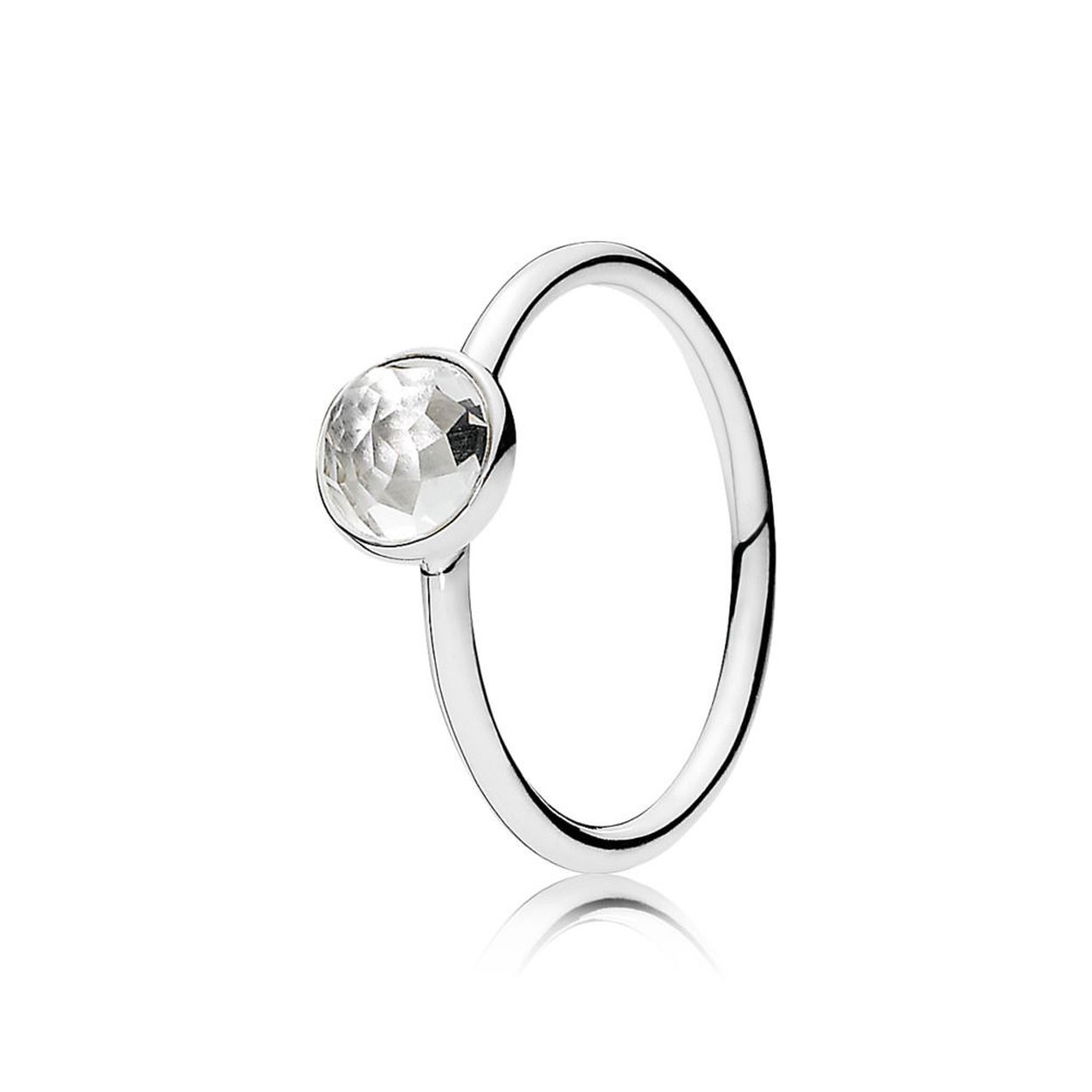 Deze Pandora Ring 191012RC RGB is gemaakt van sterling zilver met sprankelende zirkonia steen. De ring heeft een elegante uitstraling en is perfect voor dagelijks gebruik of speciale gelegenheden. Draag deze ring alleen voor een subtiele touch of combineer met andere ringen voor een trendy look. Een prachtige toevoeging aan je sieradencollectie!